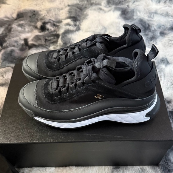 CHANEL Black Calfskin Mixed Fibers CC Sneakers size 39 (Brand New in Box) - Picture 6 of 11